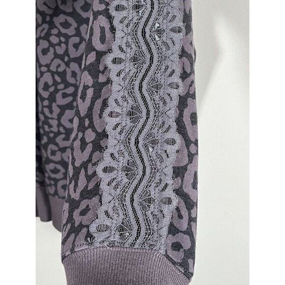 Torrid Sweatshirt Women 22 Black Pullover Round Neck 24 Gray Animal Print Active - Picture 9 of 15